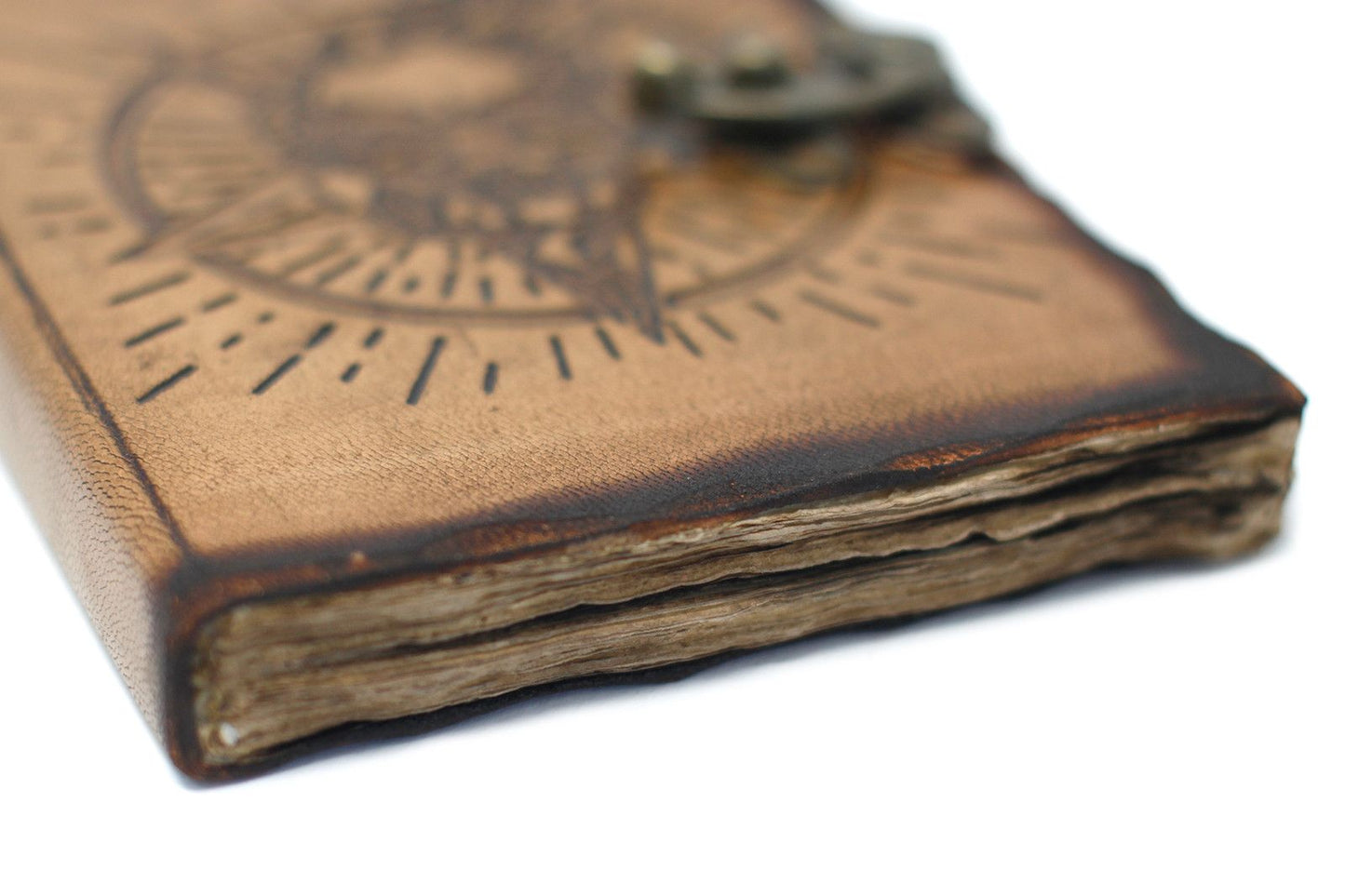Handgefertigtes Ledernotizbuch mit Pentagon & Schädel Branding