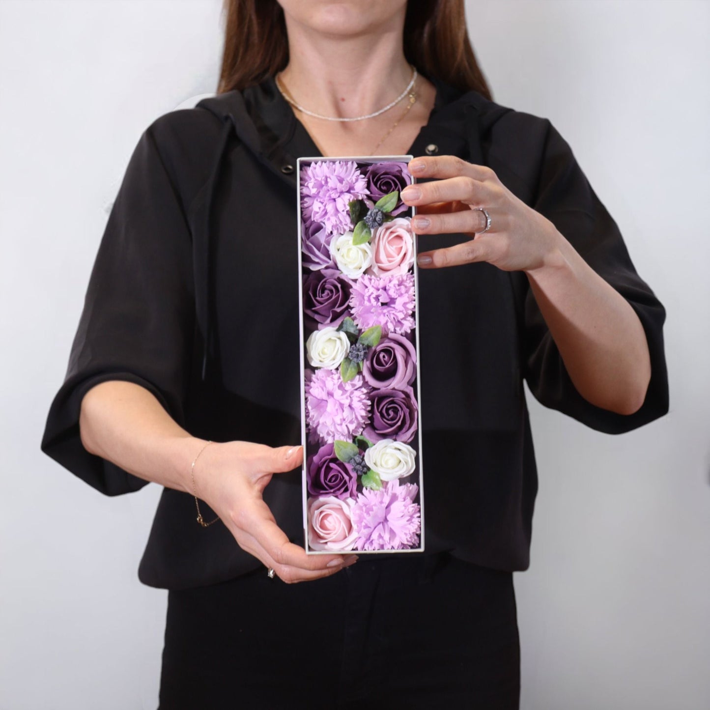 Seifenblumen Geschenkbox 'Lavendelrose & Nelke' – Zeitloses Arrangement