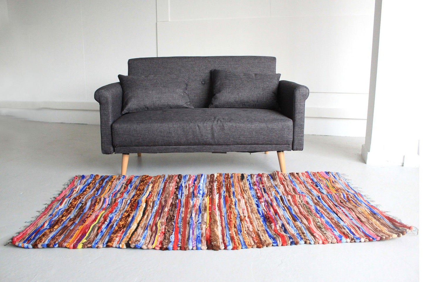 Indischer Samt-Flickenteppich 105x185 cm – Patchwork Design in lebendigen Farben