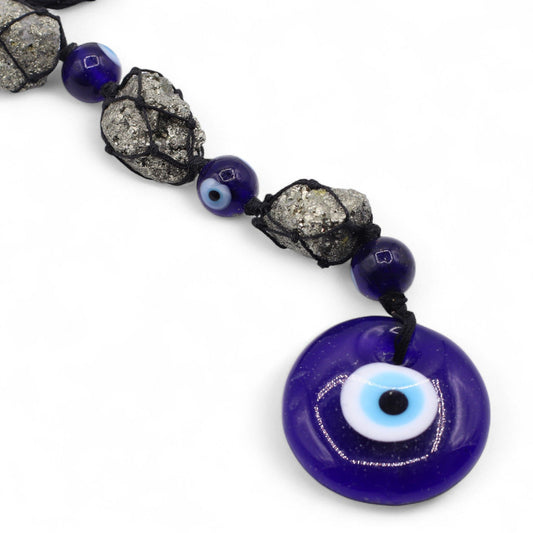 Schutzamulett mit Pyrit und Perlen – Handgefertigter Talisman mit Böser-Auge-Symbolik