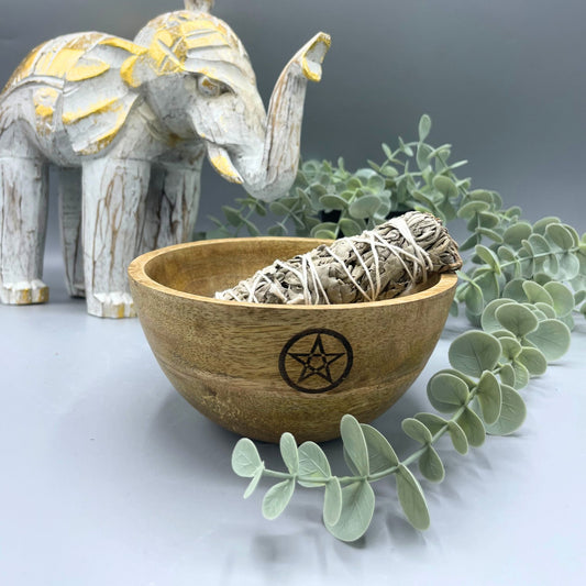 Ritualschale Pentagon aus Mangoholz – Handgeschnitzt für Räucherwerk & Meditation