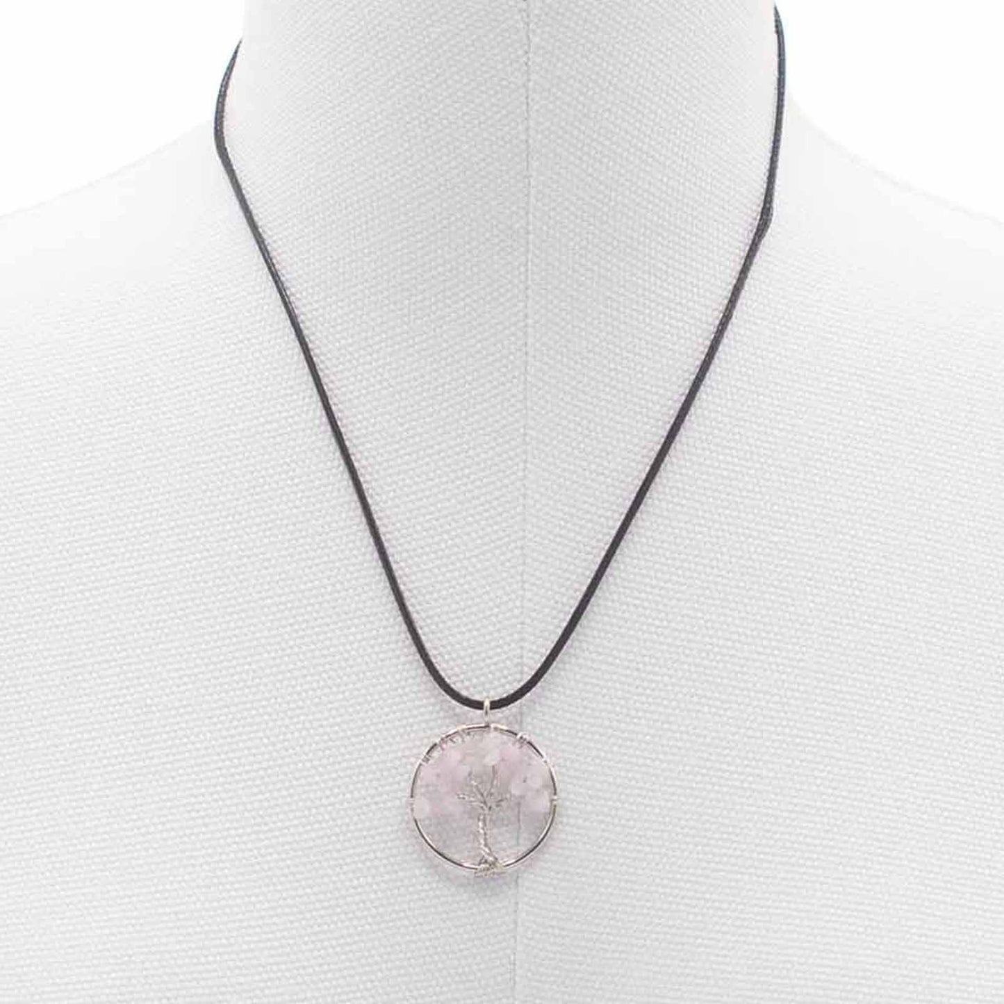 Lebensbaum-Anhänger aus Rosenquarz – Handgefertigter Talisman mit Lederbändchen