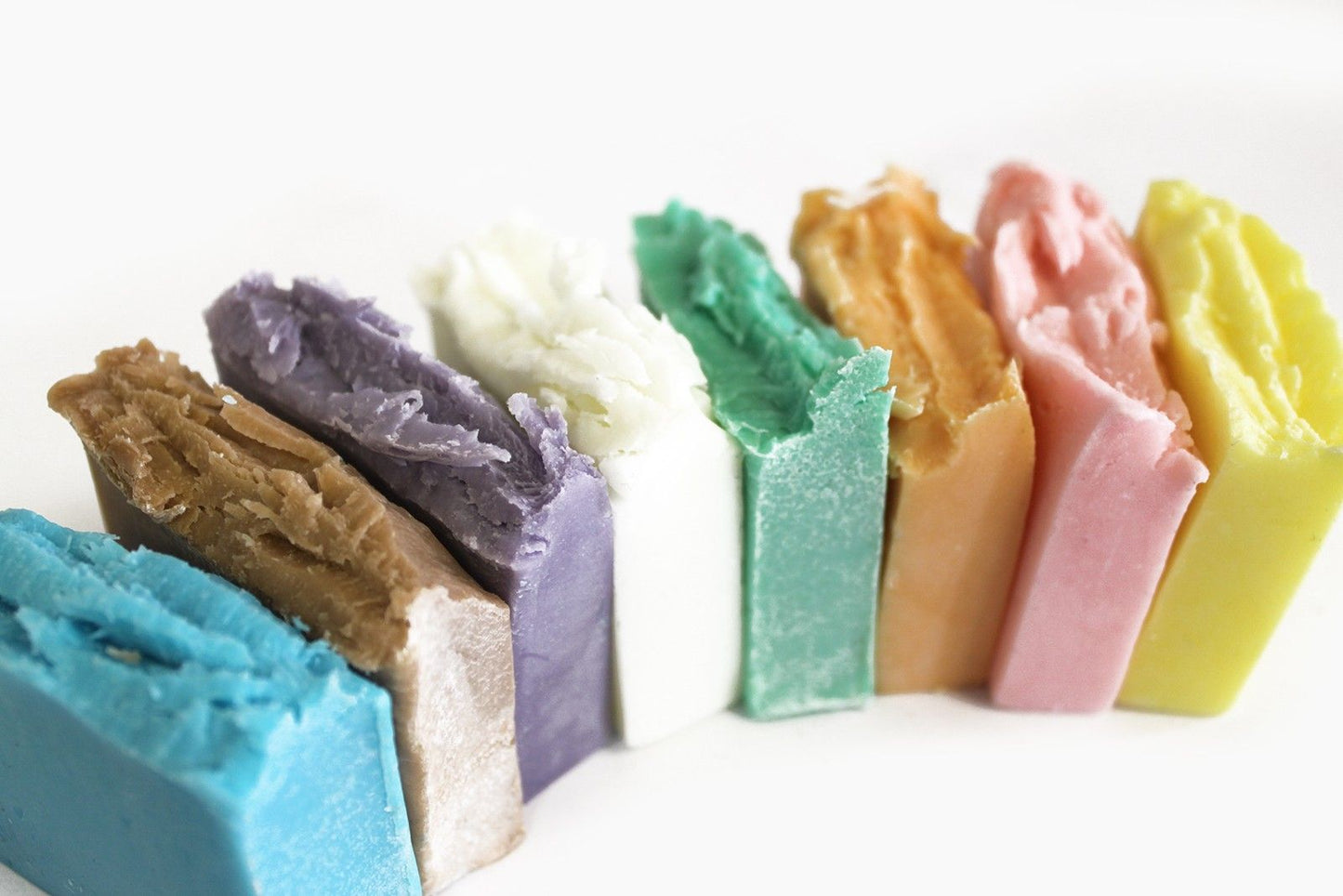 Luxus Seifenstück mit floralen Ölen – Sanfte Pflege mit Kakaobutter & Sheabutter