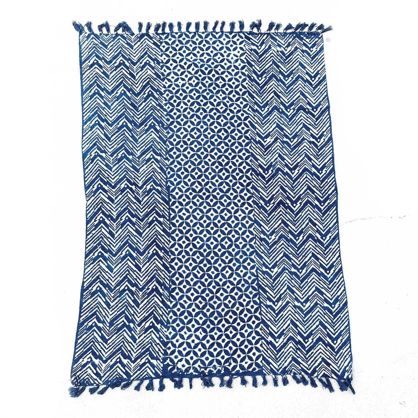 Namoona Waves Indigo-Überwurf – Handgefertigtes Unikat 170x120 cm