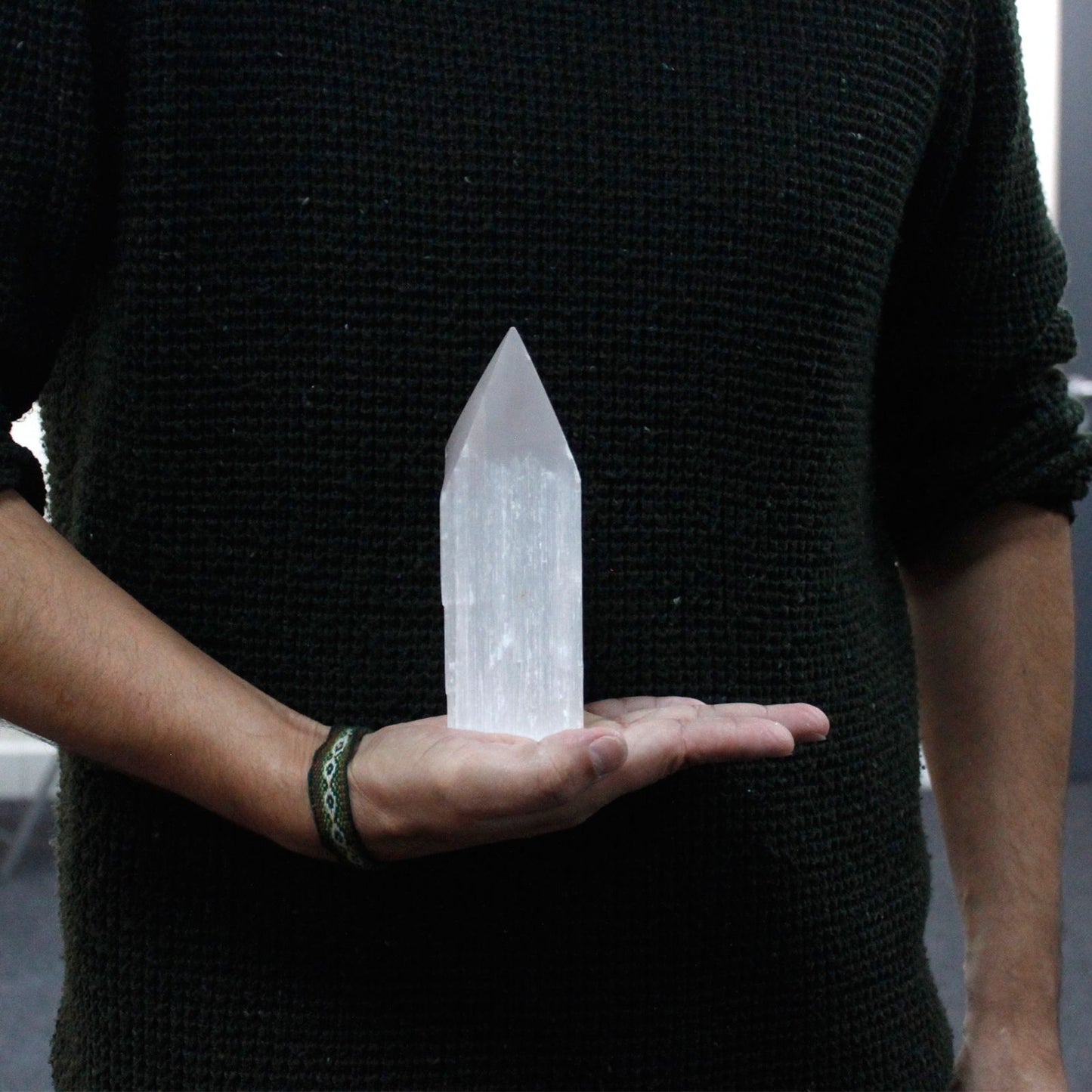 Handgeformter Selenit-Turm 15 cm - Natürliche Skulptur aus Marokko
