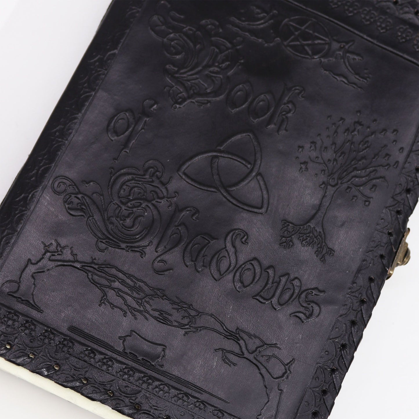 Ledernotizbuch 'Buch der Schatten' in Schwarz mit Büttenrand – 200 Seiten