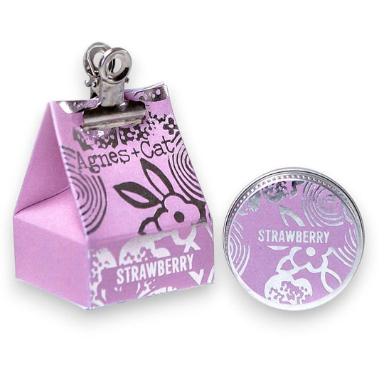 Veganer Lippenbalsam mit Erdbeer-Duft