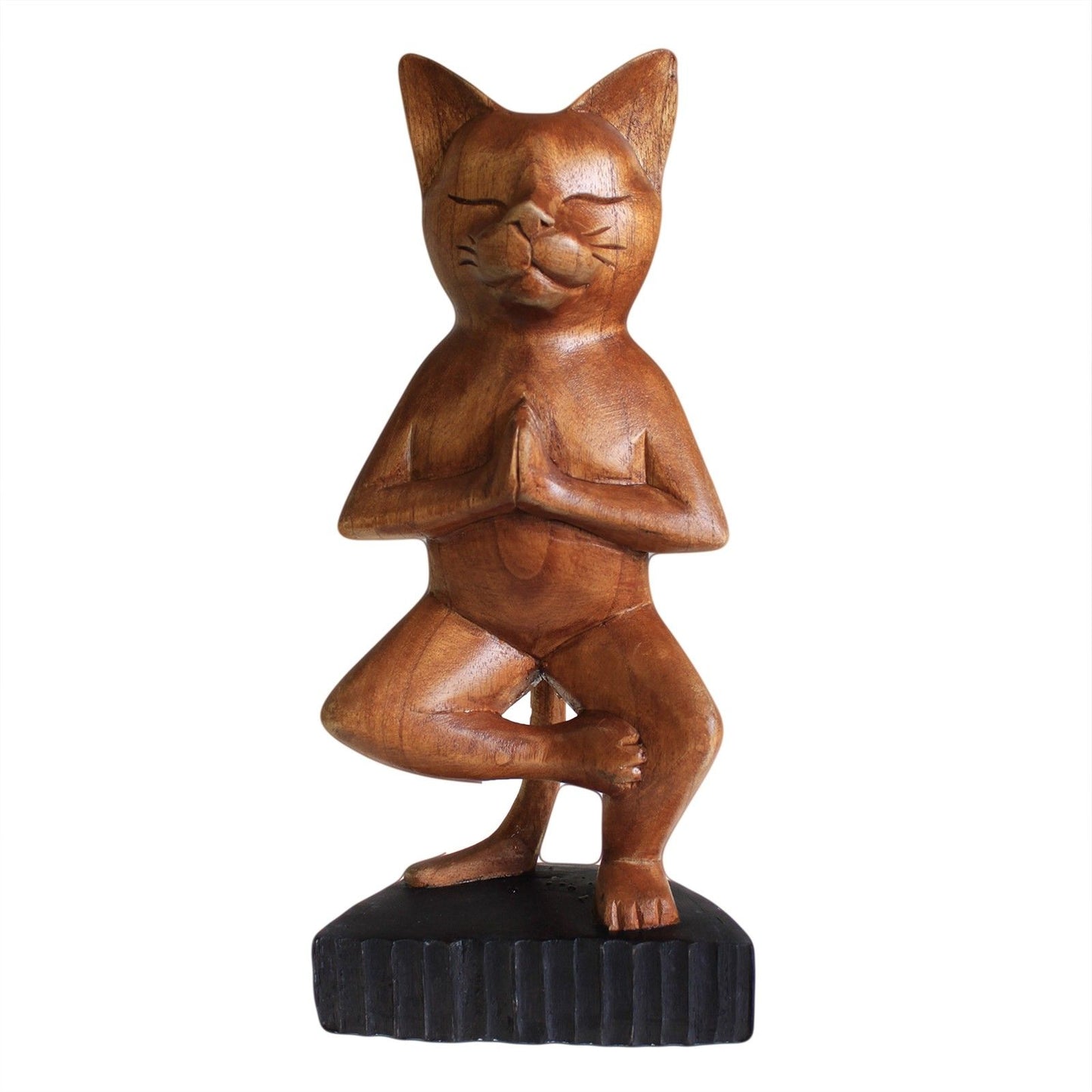 Handgeschnitzte Yoga-Katze aus Suarholz – Einbeinige Meditationsfigur