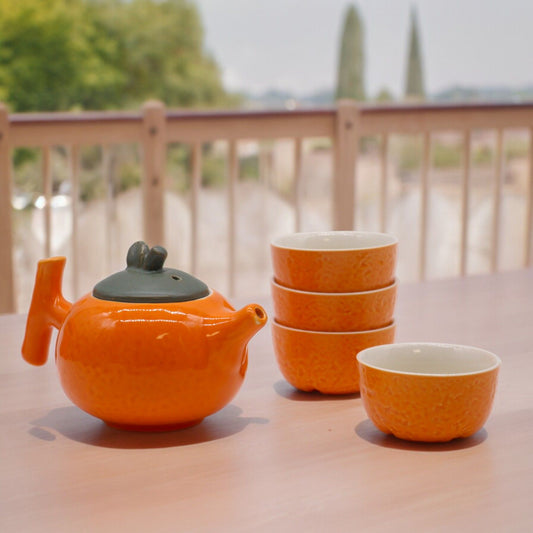 Orangenfreude Teeset – Keramik-Teekanne mit 4 Tassen