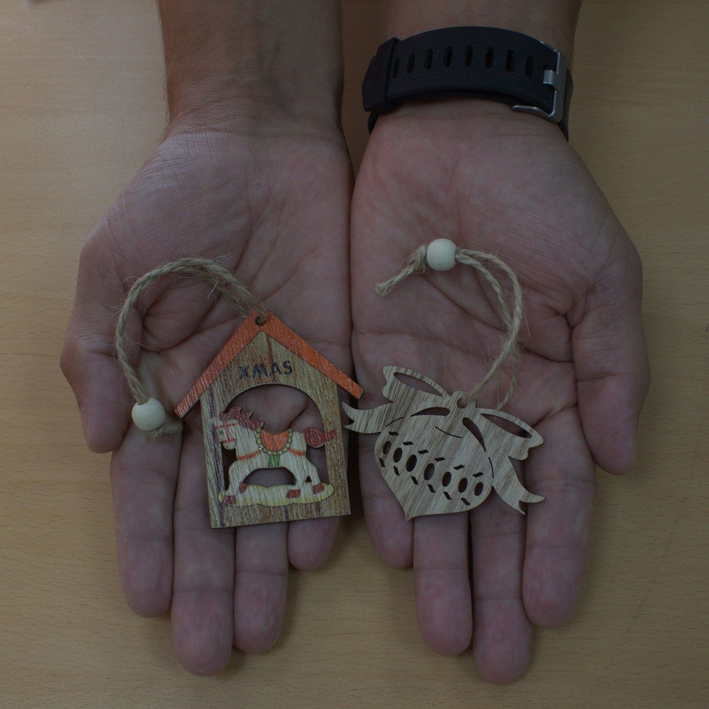 Weihnachts-Dekoset aus Holz: Schneemann & Tannenbaum (2-teilig)