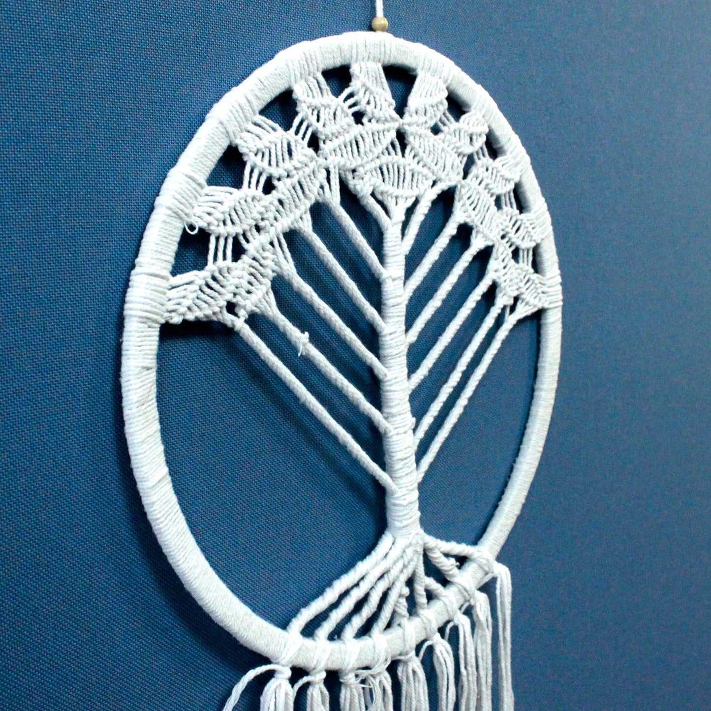 Großer Lebensbaum-Traumfänger aus Bali (42 cm) – Handgefertigte Textilkunst
