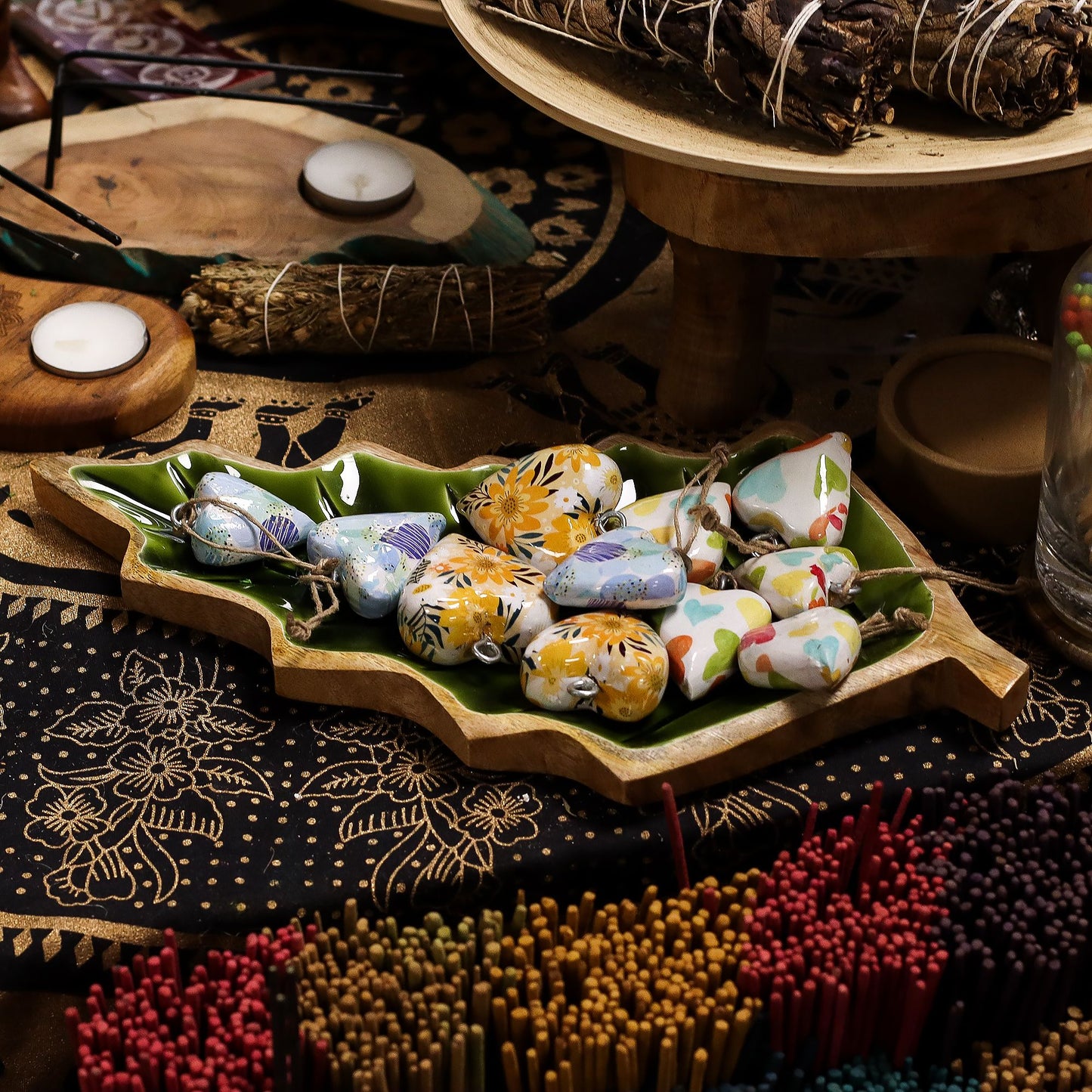 Blattschale aus Mango-Holz mit grüner Emaille - Einzigartiges Natur-Dekor