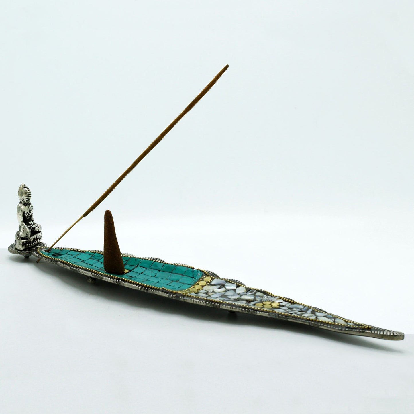Räucherstäbchenhalter 'Langes Blatt' mit Buddha-Figur - Tibetisches Mosaik-Design