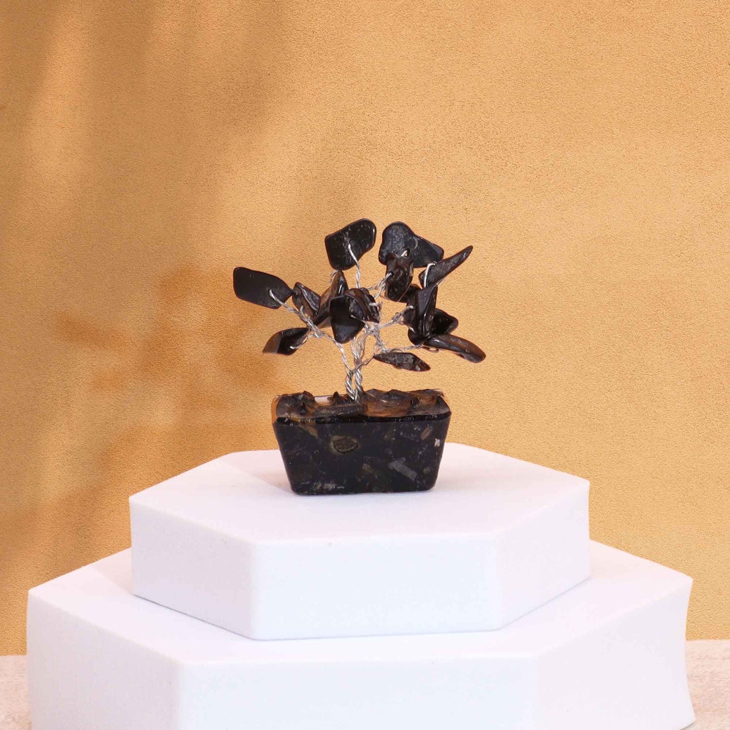 Mini-Edelsteinbaum aus schwarzem Achat auf Orgonit-Basis – Handgefertigtes Kunstwerk