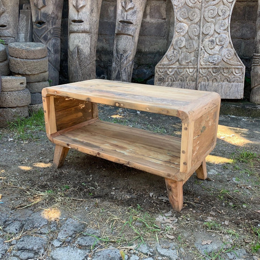 Runder Couchtisch aus recyceltem Teakholz – Ein Unikat aus Bali