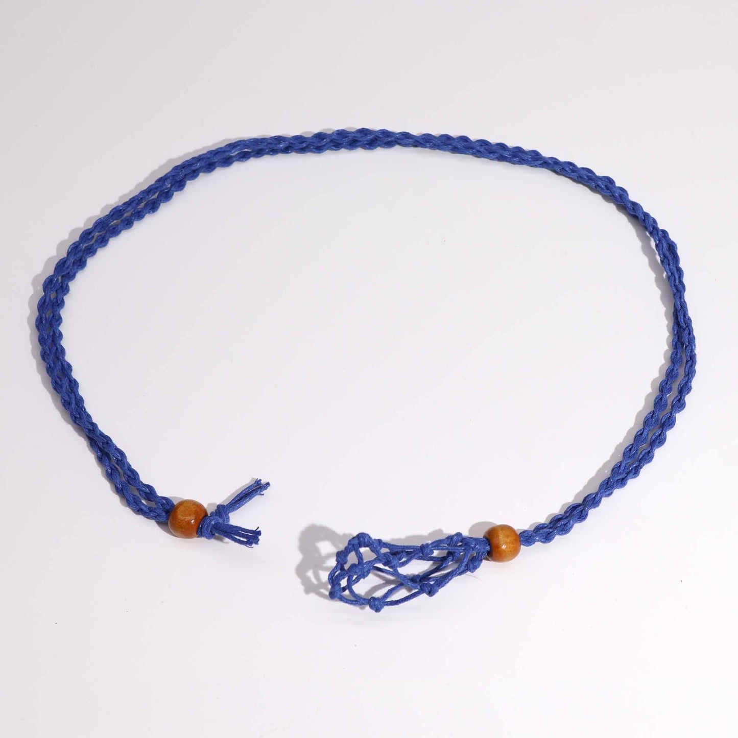 Makramee-Band aus Wachsbaumwolle in Marineblau mit Holzperle – Für Edelsteine
