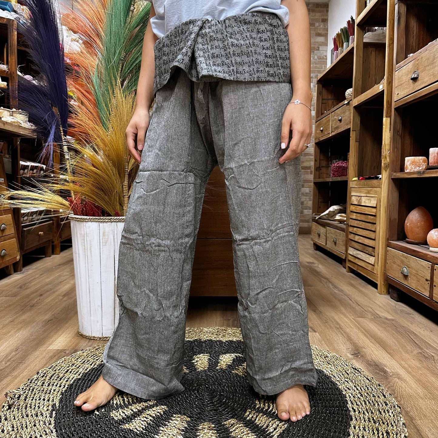 Mandala Mantra Yoga Hose Grau - Handbemalte Festivalhose aus Baumwolle