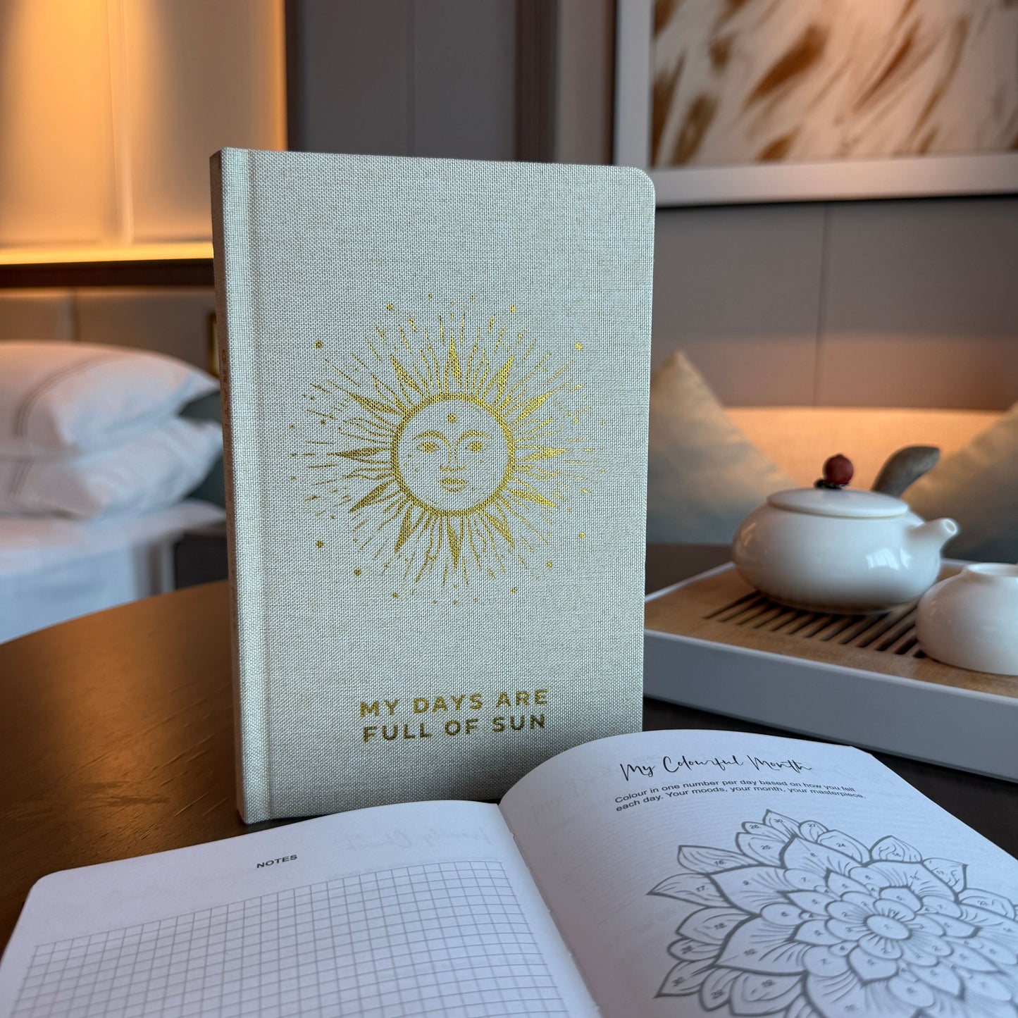 Dankbarkeitstagebuch 'Goldene Sonne' – Elfenbein mit Goldprägung