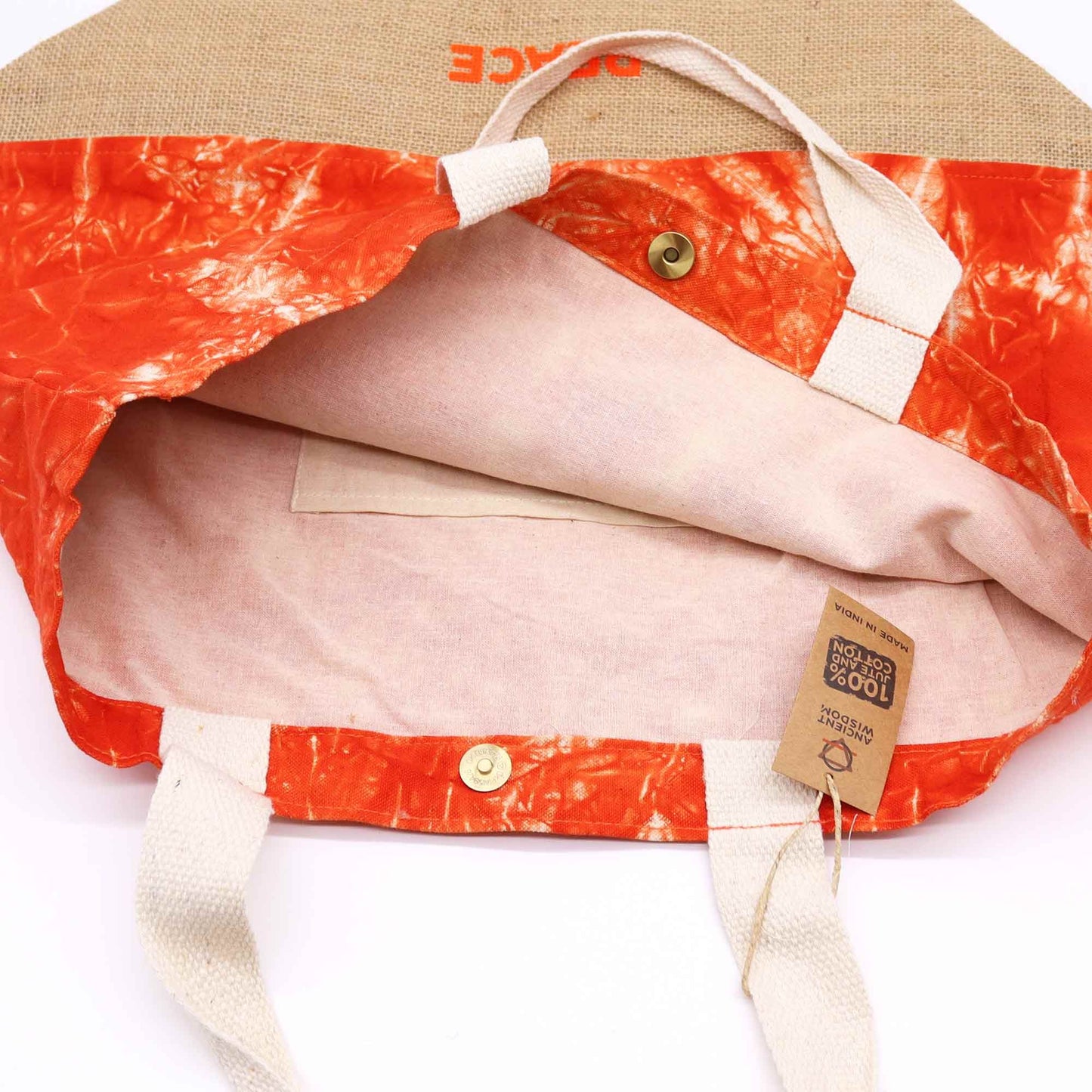 Naturstofftasche 'Namaste Hand' in warmem Orange - Stonewash