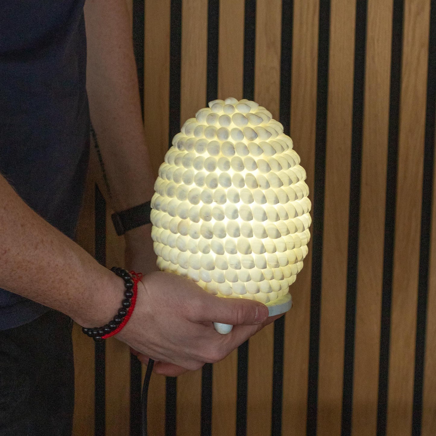 Buting Muschel-Lampe Oval - Handgefertigte Naturlampe mit E27 Fassung