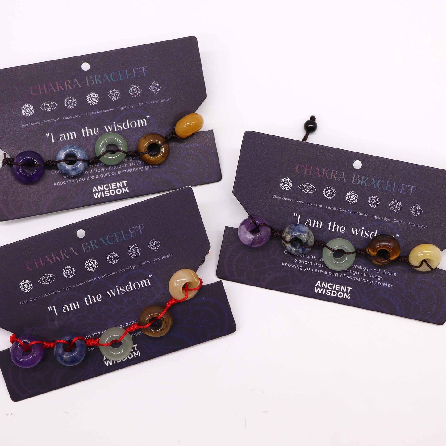 Chakra-Armband mit 7 Heilsteinen – Verstellbar an roter, schwarzer oder brauner Baumwollschnur
