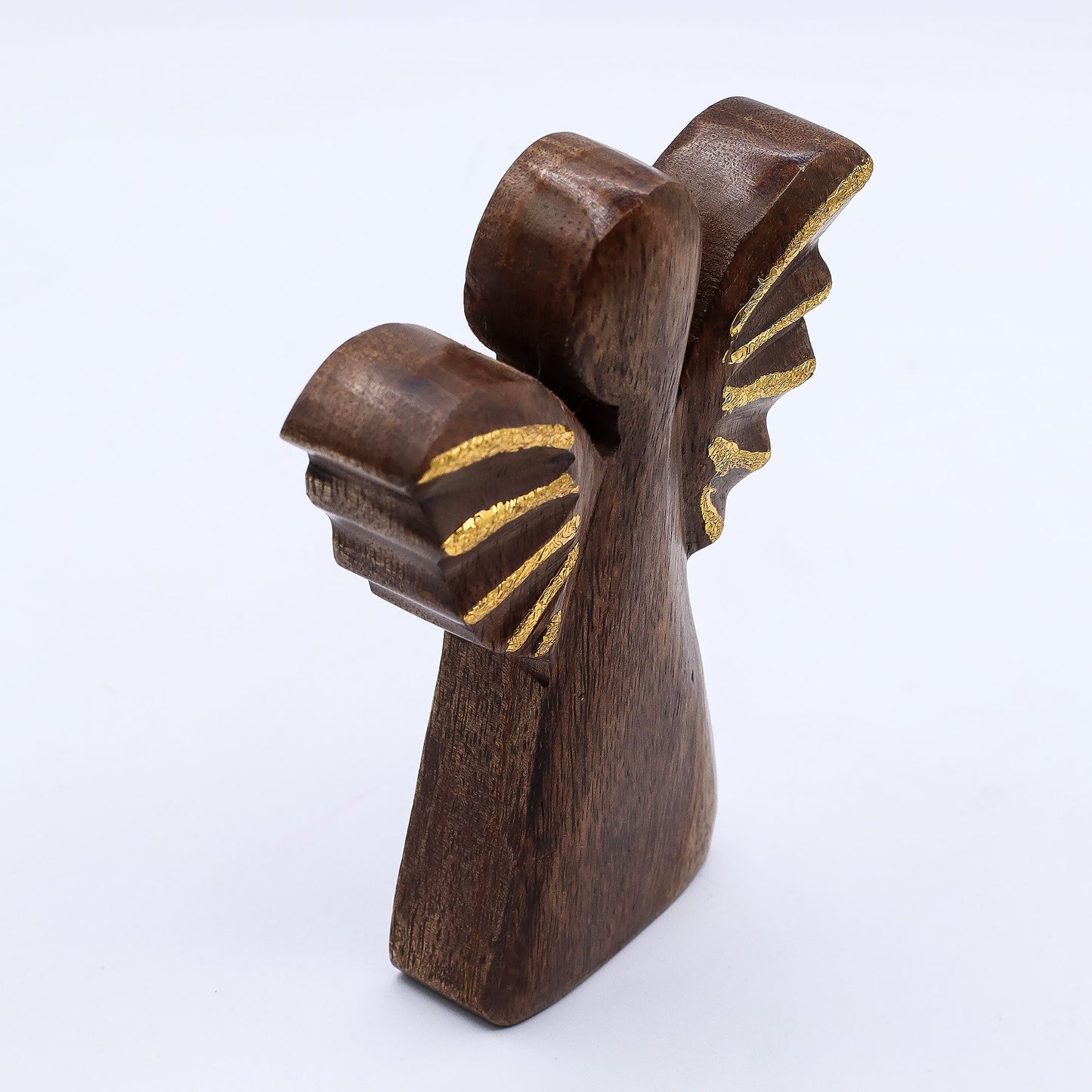 Engel aus Mango-Holz - Handgeschnitzt mit goldenen Flügeln