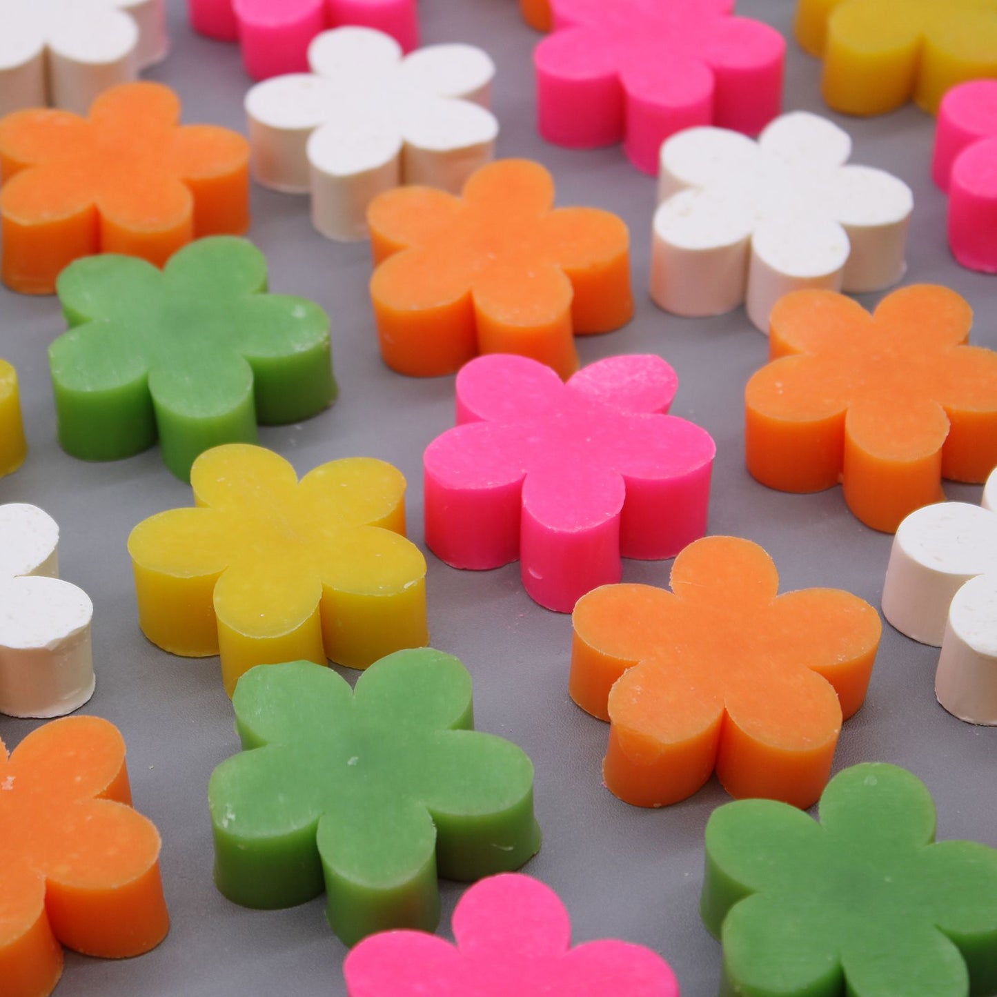 Gästeseifen 'Maiglöckchen' im Blüten-Design – 10er Set für stilvolle Gastlichkeit