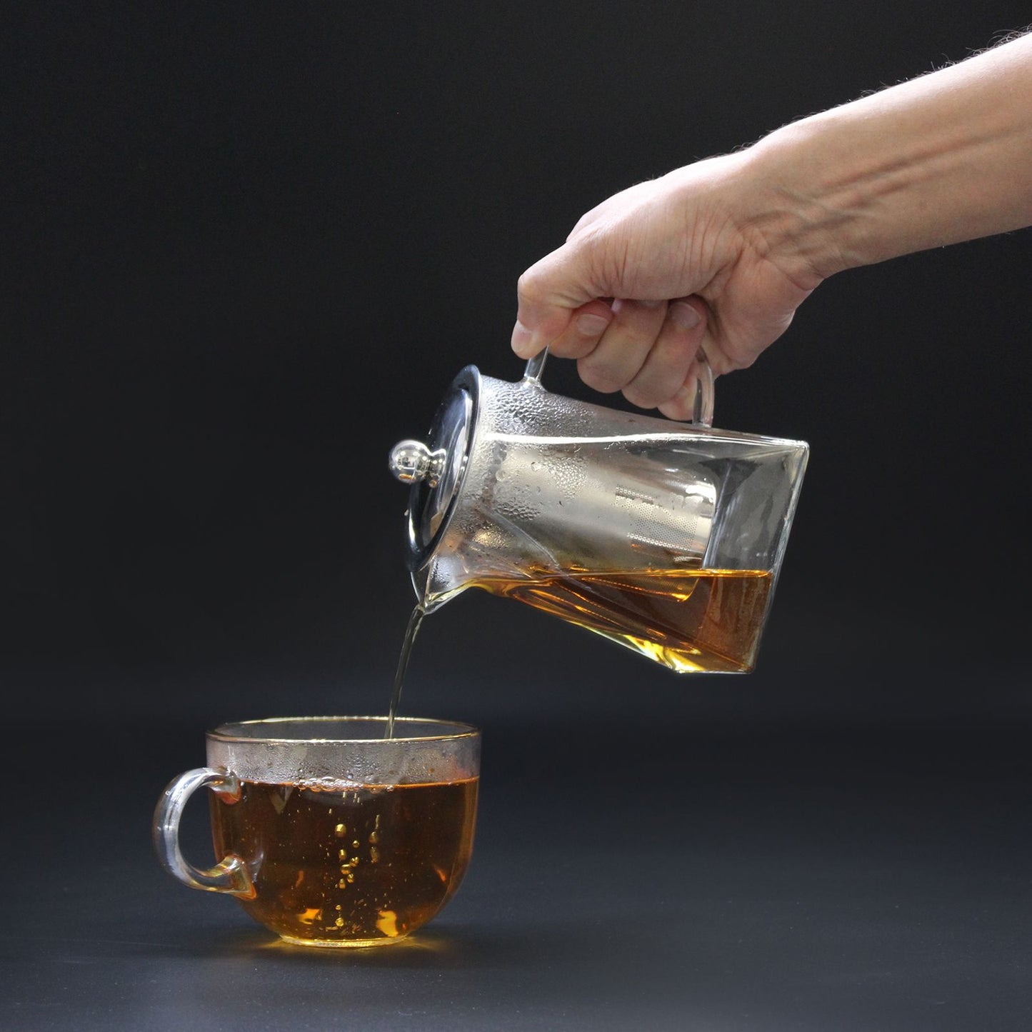 Glas-Teekanne 'Turm' mit Edelstahlsieb - 750 ml für volles Aroma