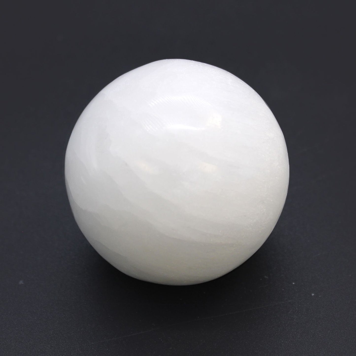 Selenit-Kristallkugel – Natürliche Mondstein-Kugel 5-6 cm