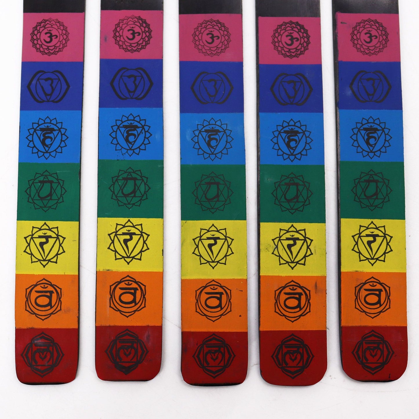 Räucherascher aus Mangoholz mit den 7 Chakra-Farben – Handgefertigt in Indien