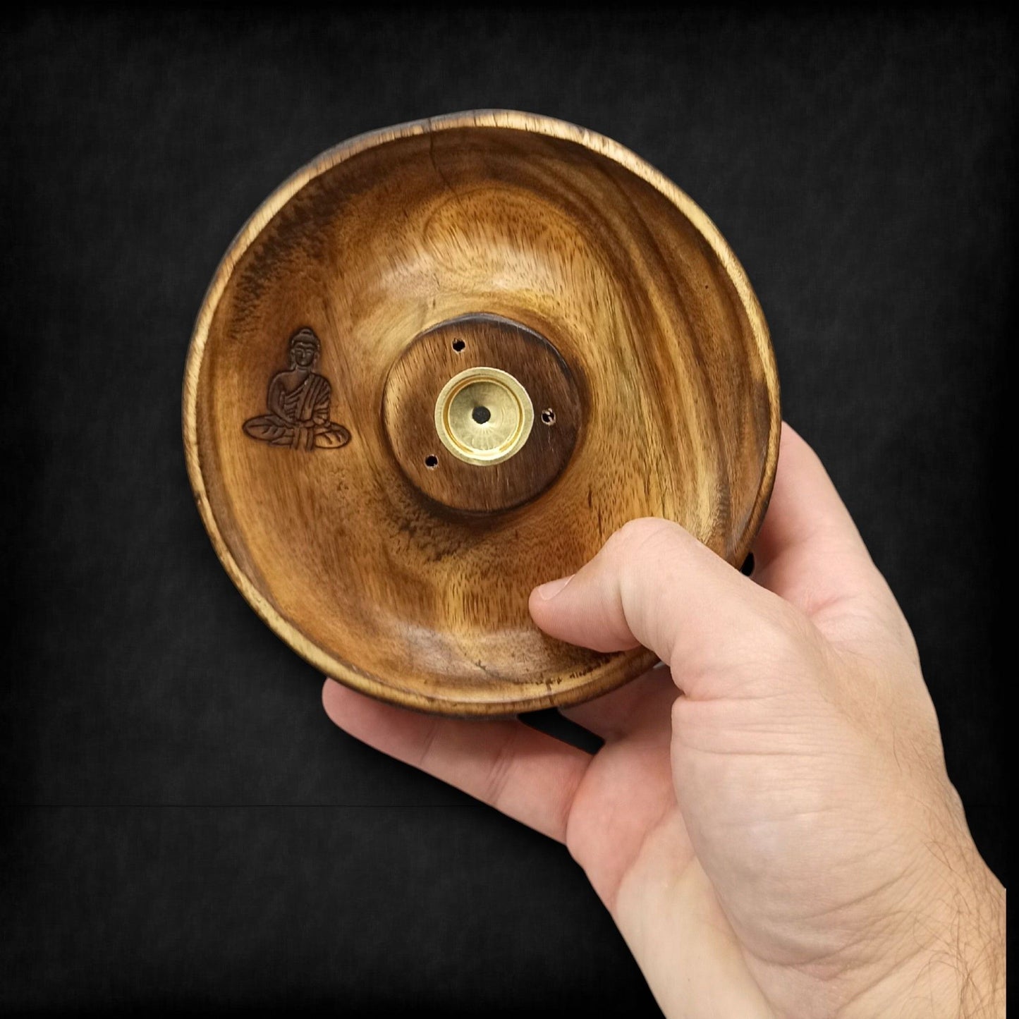 Räucherhalter Buddha aus Mangoholz – Handgefertigt für Stäbchen & Kegel
