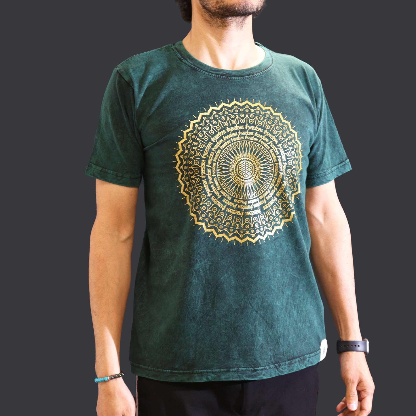 Mandala T-Shirt in Steinwäsche-Grün | Handgefertigt in Nepal