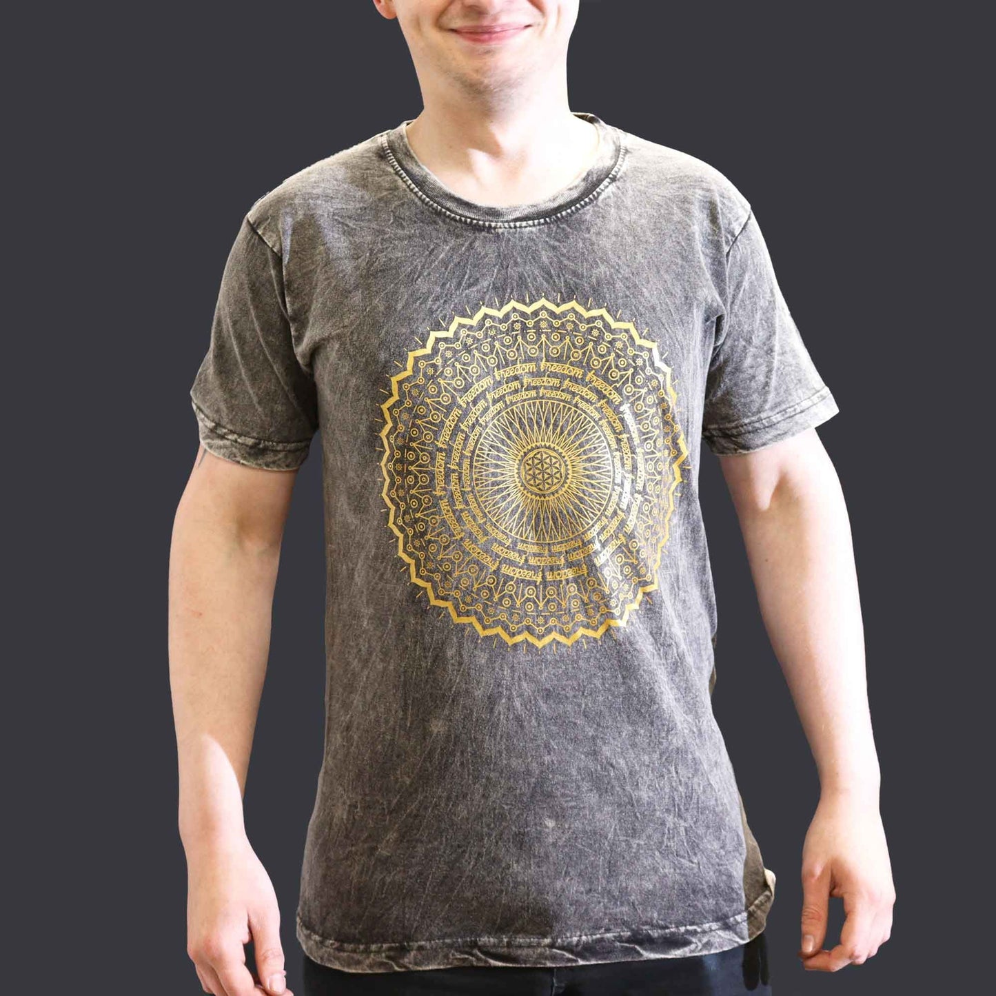 Mandala T-Shirt in Dunkelgrau – Doppelt steingewaschen & handgefertigt