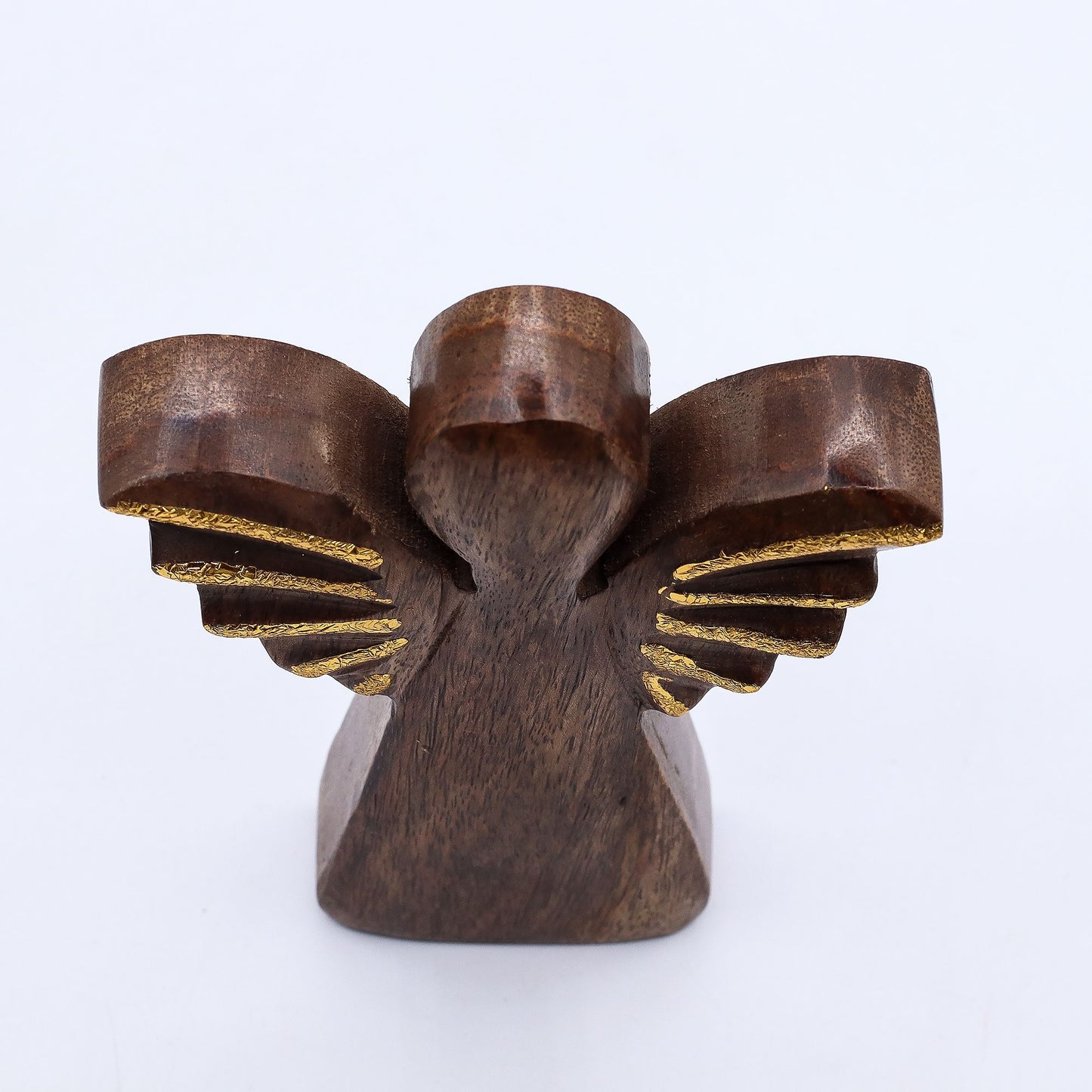 Engel aus Mango-Holz - Handgeschnitzt mit goldenen Flügeln