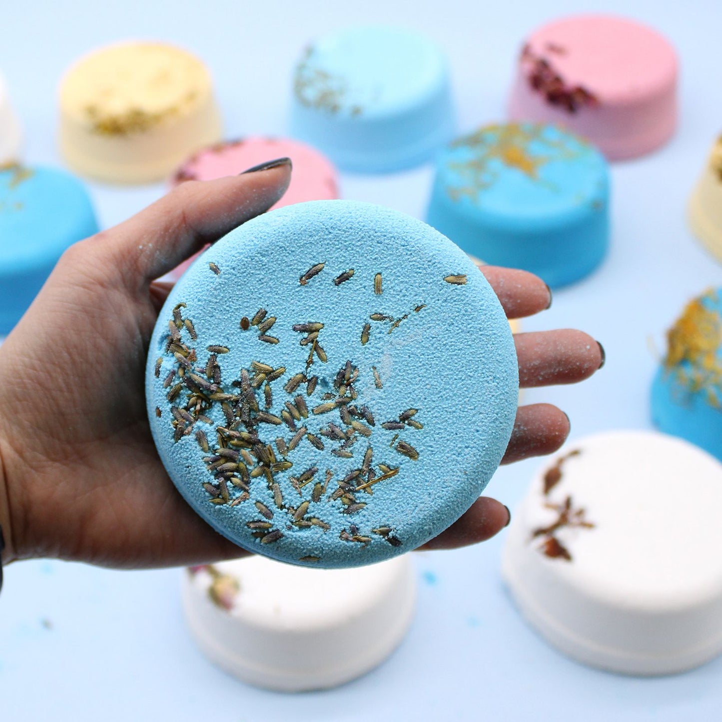 Belebende Badebombe mit Corn Mint, Rosmarin & Spearmint – Frische für die Sinne