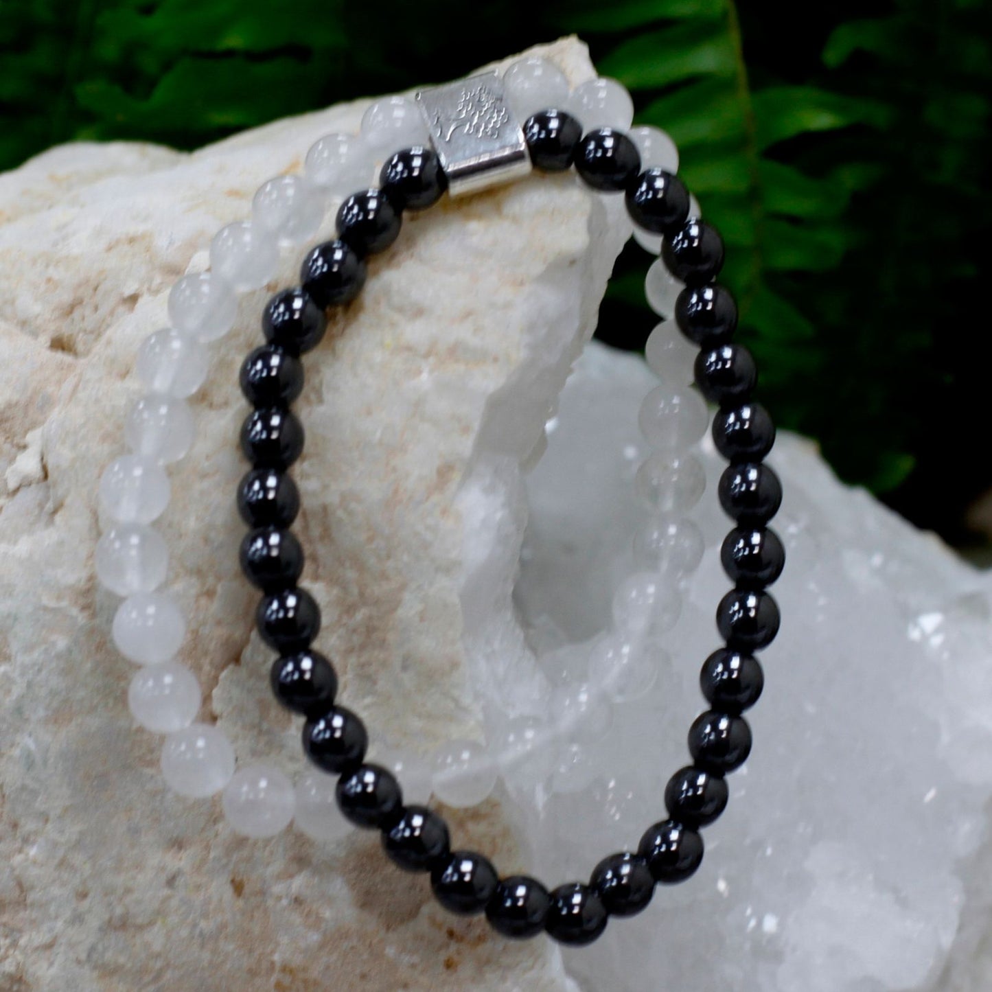 Magnetarmband mit Bergkristall – Stilvolles Edelstein-Armband für Ihr Wohlbefinden
