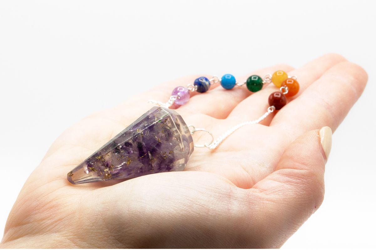 Handgefertigtes Orgonit-Pendel mit Amethyst – Für Energiearbeit und Meditation