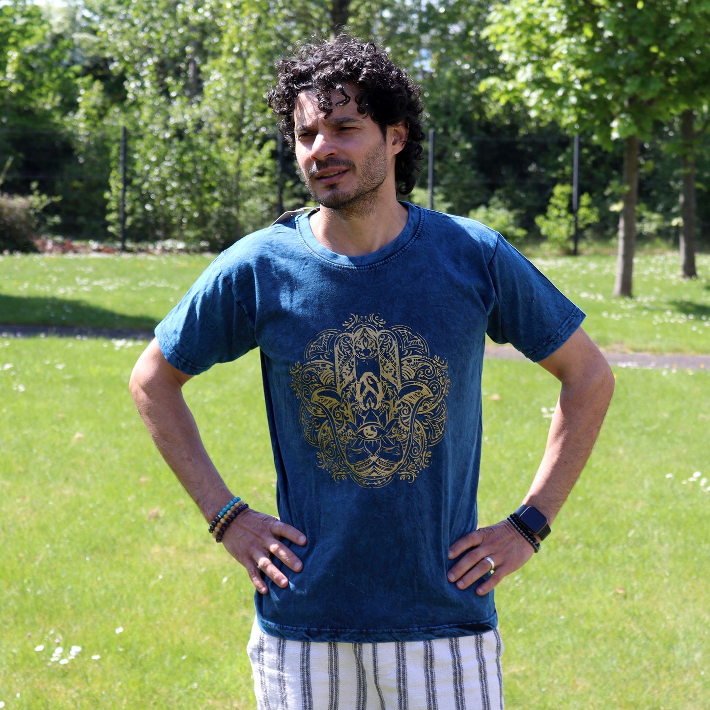Hamsa Schutzhand T-Shirt in Steinwäsche - Blau