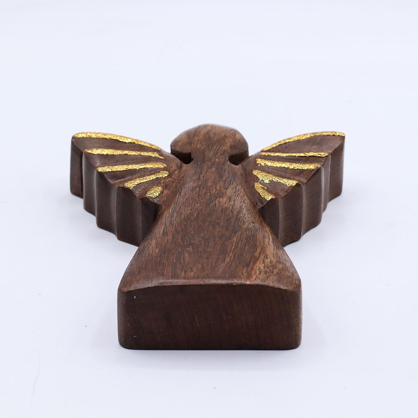 Engel aus Mango-Holz - Handgeschnitzt mit goldenen Flügeln