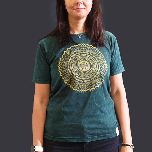 Mandala T-Shirt in Steinwäsche-Grün | Handgefertigt in Nepal