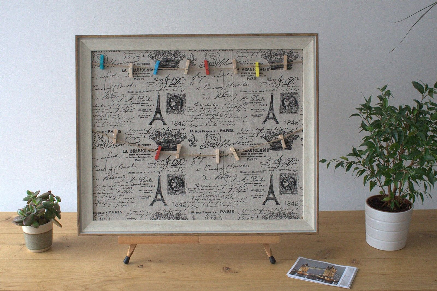 Großer DIY Klammerrahmen Paris – Persönliche Fotogalerie aus Holz