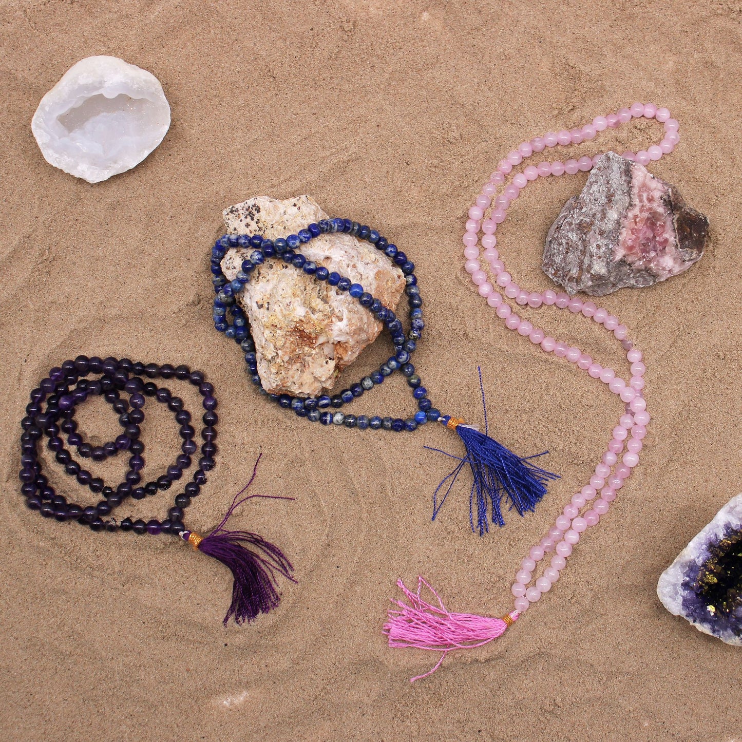 Handgefertigte Amethyst-Mala mit 108 Perlen – Meditationskette & spiritueller Begleiter