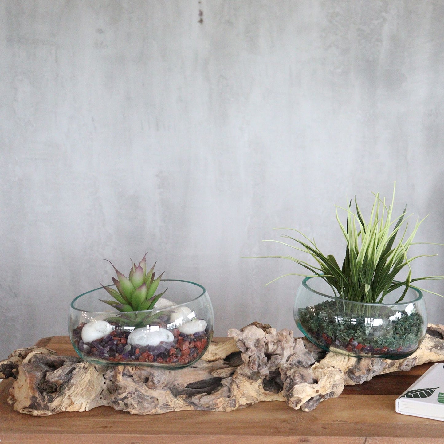 XL Schale aus geschmolzenem Glas auf Doppelständer - 70cm Unikat aus Bali