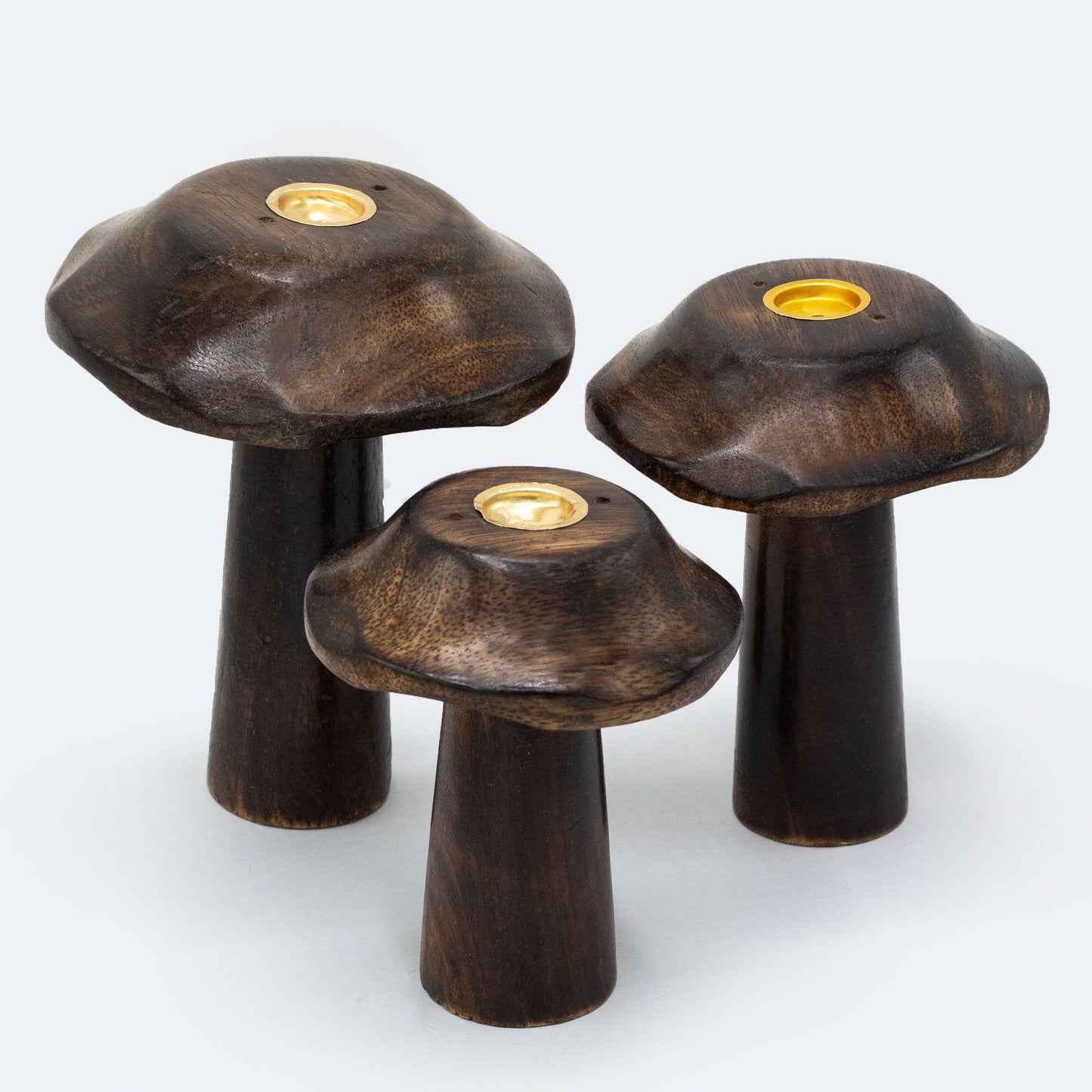 Handgeschnitzte Räucherkegel-Halter aus Mangoholz – Set mit 3 Pilzen