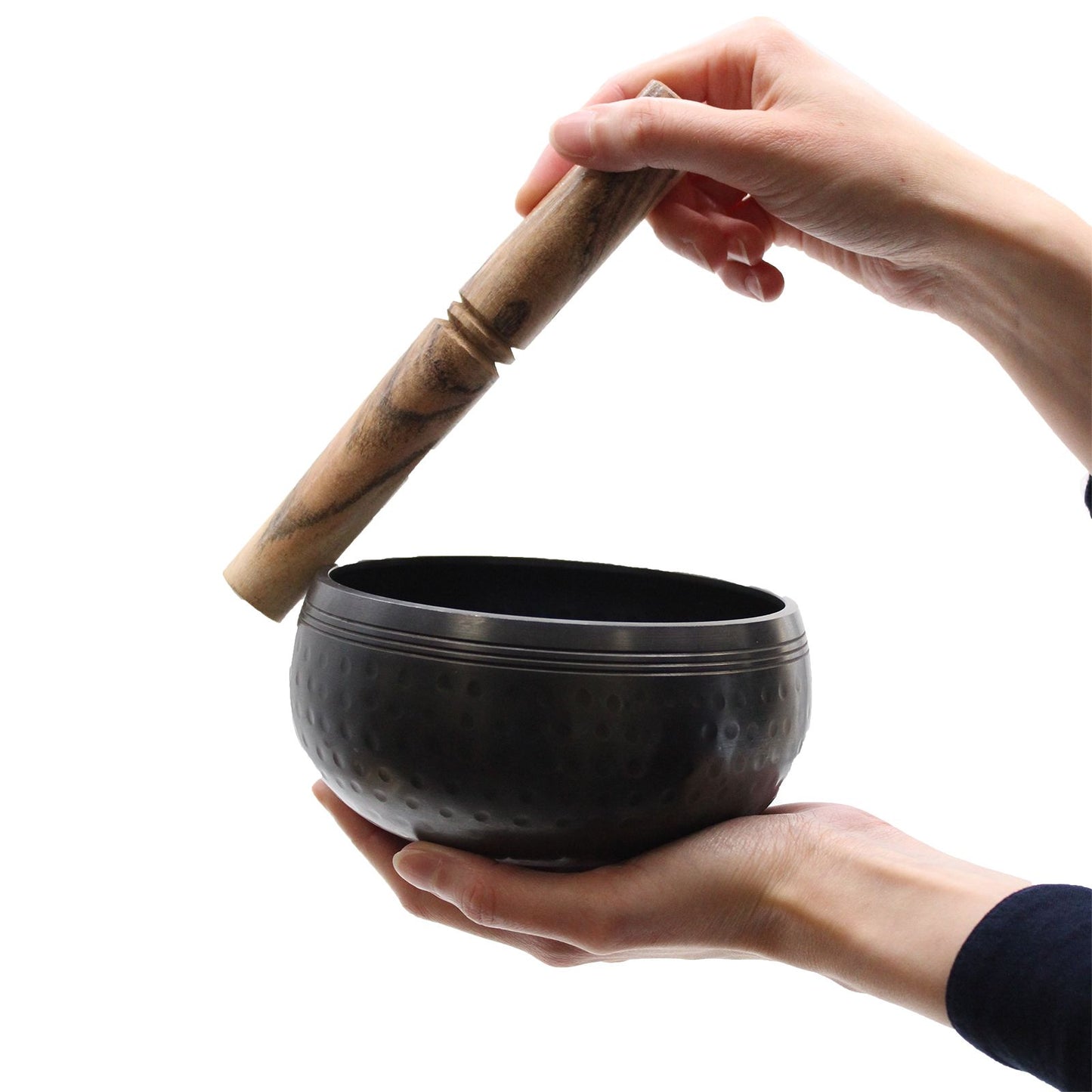 Meditationsschale aus Messing, 15 cm - Handgehämmert mit schwarzer Patina