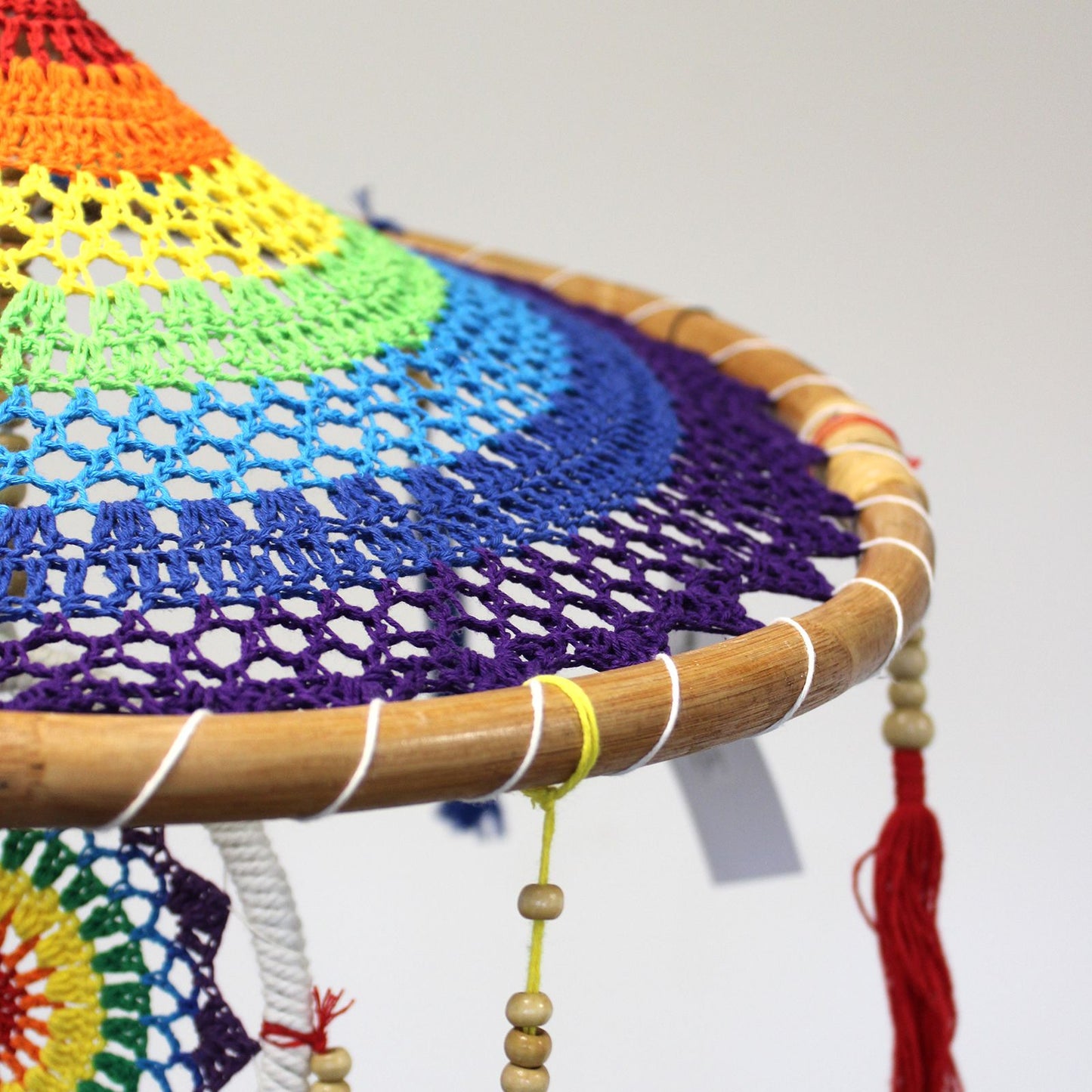 Großer Traumfänger in Regenbogenfarben - 140 cm Handarbeit aus Bali