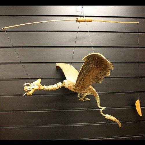 Handgefertigtes Drachen-Mobile aus Kokosnuss, 46 cm – Einzigartiges Naturdekor
