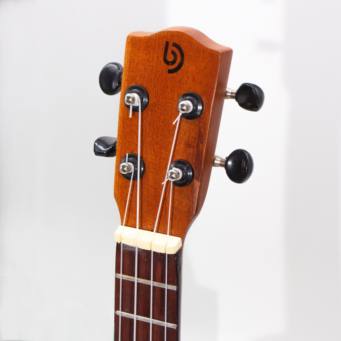 Ukulele in Sonokeling-Holz - Handgefertigt in Orange Sunburst mit Tragetasche
