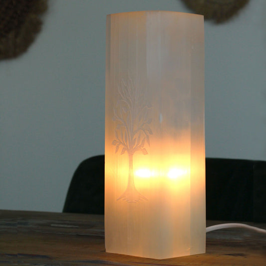 Selenit-Blocklampe 'Baum des Lebens' - 25 cm handgraviertes Naturstein-Leuchtobjekt