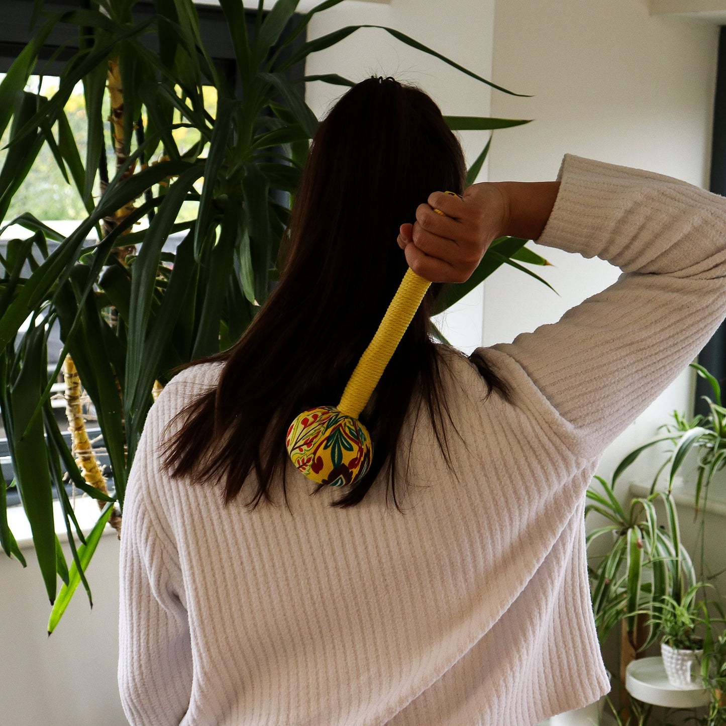 Wermut Massagehammer in Zitronengelb – Handgefertigt aus Bambus